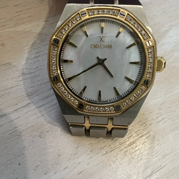 CARLOVAN watch - Sapphire Crystal Mother of Pearl - EUC